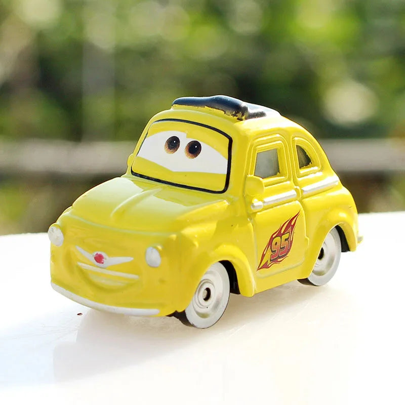Disney Pixar Cars 3 Toys Lightning Mcqueen Mack Uncle Collection 1:55 Diecast Vehicles Alloy Car Toy Model For Children Gifts