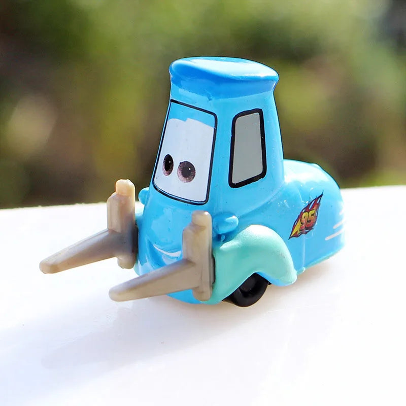 Disney Pixar Cars 3 Toys Lightning Mcqueen Mack Uncle Collection 1:55 Diecast Vehicles Alloy Car Toy Model For Children Gifts