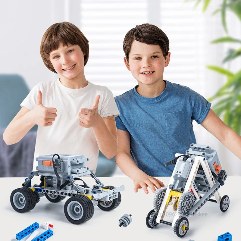 STEM 9686 Educational Set Technical Simple and Motorized Building Bricks