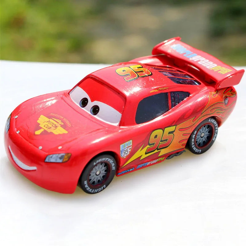 Disney Pixar Cars 3 Toys Lightning Mcqueen Mack Uncle Collection 1:55 Diecast Vehicles Alloy Car Toy Model For Children Gifts