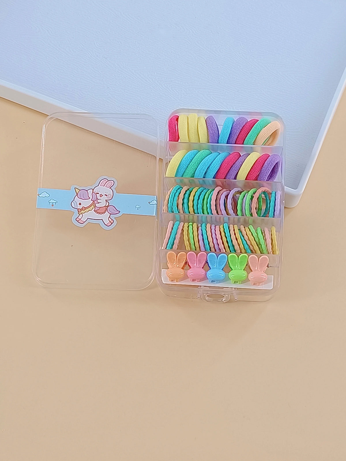 A large quantity of children's cute hair accessory set. Children's hair accessory combination set
